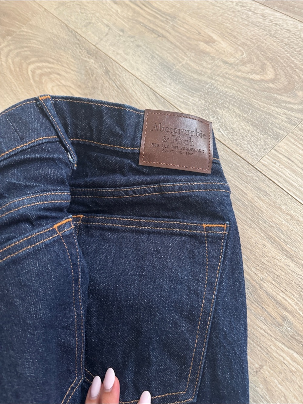 Abercrombie & Fitch Men's Indigo Straight Jeans - Picture 4 of 4